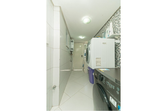 Imagem Casa com 3 Quartos à Venda, 170 m² em Passo Da Areia - Porto Alegre Imagem Casa com 3 Quartos à Venda, 170 m² em Passo Da Areia - Porto Alegre