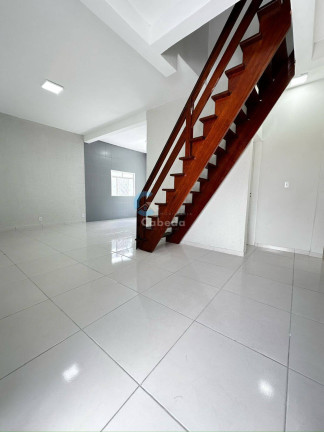 Imagem Sobrado com 3 Quartos à Venda, 212 m² em Santo Inácio - Esteio