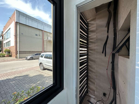 Imagem Sala Comercial à Venda ou Locação, 57 m² em Granja Viana - Cotia Imagem Sala Comercial à Venda ou Locação, 57 m² em Granja Viana - Cotia