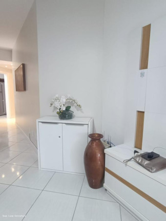 Imagem Apartamento com 3 Quartos para Temporada, 100 m² em Meia Praia - Itapema Imagem Apartamento com 3 Quartos para Temporada, 100 m² em Meia Praia - Itapema