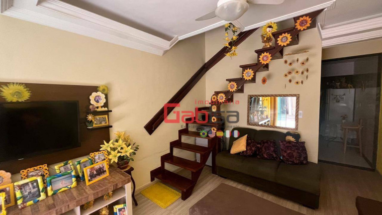 Imagem Casa com 2 Quartos à Venda, 70 m² em Portinho - Cabo Frio