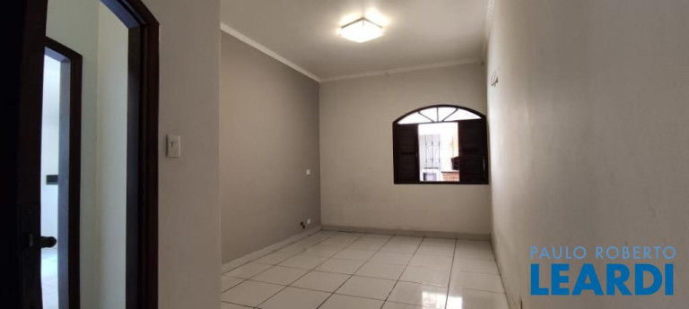 Imagem Casa com 4 Quartos à Venda, 480 m² em Vila Assunção - Santo André Imagem Casa com 4 Quartos à Venda, 480 m² em Vila Assunção - Santo André