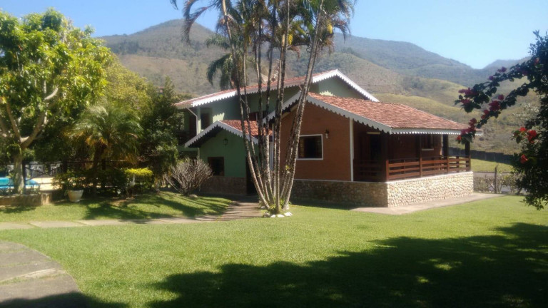 Imagem Chácara com 3 Quartos à Venda, 480 m² em Alto Do Piracuama - Pindamonhangaba Imagem Chácara com 3 Quartos à Venda, 480 m² em Alto Do Piracuama - Pindamonhangaba