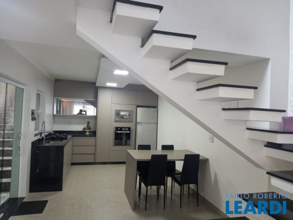 Imagem Sobrado com 2 Quartos à Venda, 105 m² em Vila Sacadura Cabral - Santo André