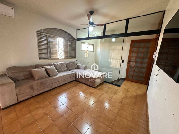 Imagem Casa com 3 Quartos à Venda, 303 m² em Setor Central - Itumbiara Imagem Casa com 3 Quartos à Venda, 303 m² em Setor Central - Itumbiara