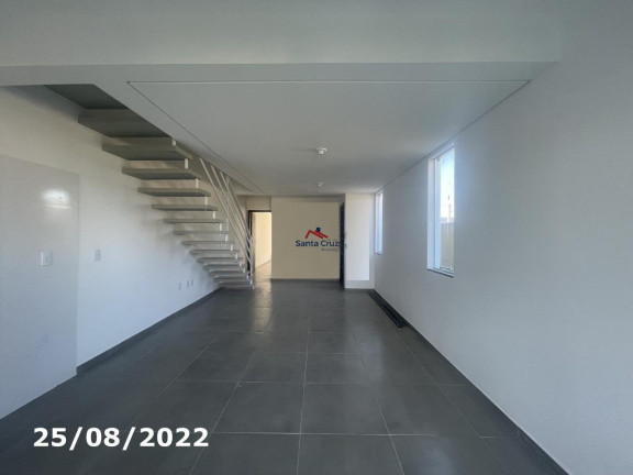 Imagem Sobrado com 3 Quartos à Venda, 185 m² em São João Do Rio Vermelho - Florianópolis