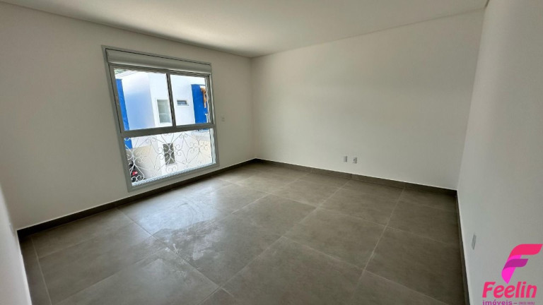 Imagem Casa com 3 Quartos à Venda, 133 m² em Ribeirão Da Ilha - Florianópolis Imagem Casa com 3 Quartos à Venda, 133 m² em Ribeirão Da Ilha - Florianópolis