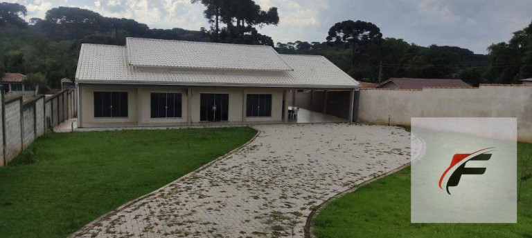 Casa com 3 Quartos à Venda, 2.020 m² em Ganchinho - Curitiba
