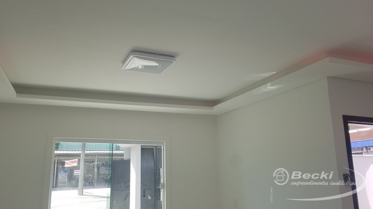 Imagem Casa com 2 Quartos para Alugar, 80 m² em Fátima - Joinville