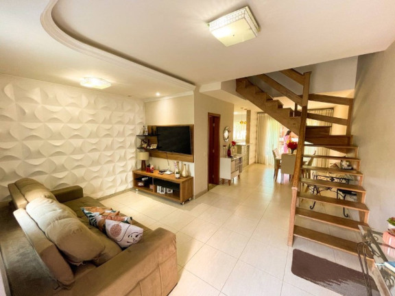 Casa com 3 Quartos à Venda, 120 m² em Morada De Laranjeiras - Serra