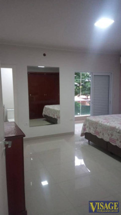 Imagem Sobrado com 3 Quartos à Venda, em Cid. Salvador - Jacareí Imagem Sobrado com 3 Quartos à Venda, em Cid. Salvador - Jacareí