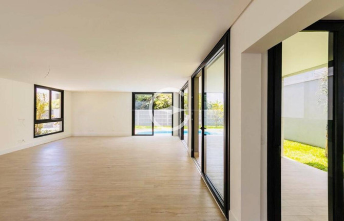 Imagem Casa com 3 Quartos à Venda, 560 m² em Moema - São Paulo