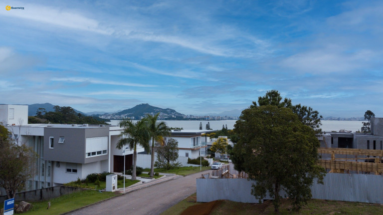 Imagem Casa com 6 Quartos à Venda, 762 m² em Cacupé - Florianópolis Imagem Casa com 6 Quartos à Venda, 762 m² em Cacupé - Florianópolis