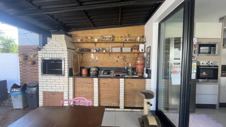 Imagem Casa com 3 Quartos à Venda, 215 m² em Cachoeira Do Bom Jesus - Florianópolis