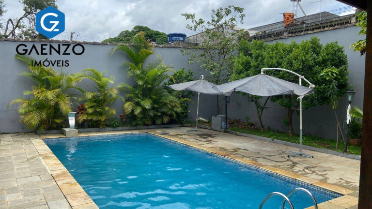 Imagem Casa com 3 Quartos à Venda, 450 m² em Gramado - Cotia Imagem Casa com 3 Quartos à Venda, 450 m² em Gramado - Cotia