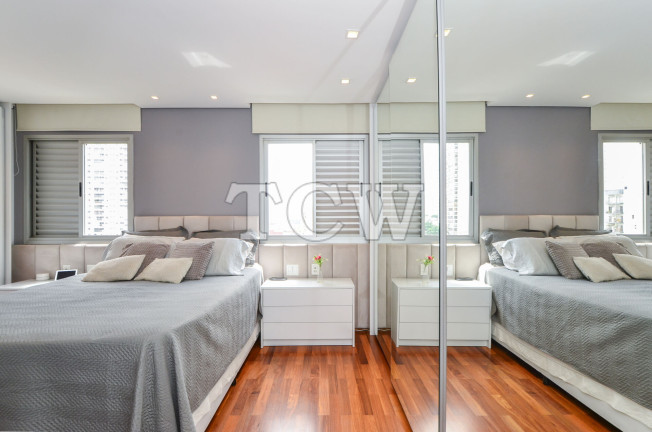 Imagem Apartamento com 4 Quartos à Venda, 131 m² em Aclimação - São Paulo Imagem Apartamento com 4 Quartos à Venda, 131 m² em Aclimação - São Paulo