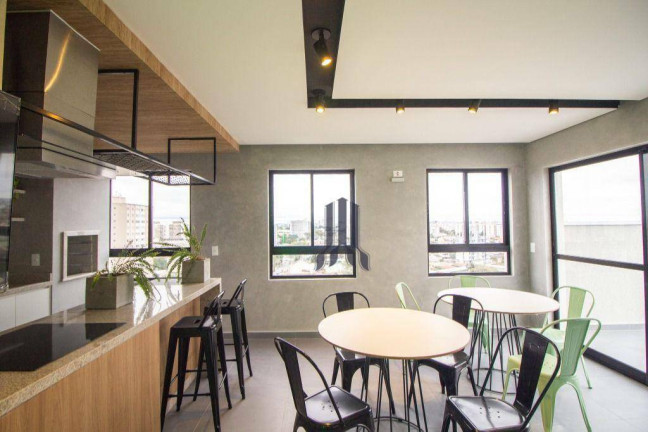 Imagem Apartamento com 2 Quartos para Alugar, 53 m² em Novo Mundo - Curitiba Imagem Apartamento com 2 Quartos para Alugar, 53 m² em Novo Mundo - Curitiba