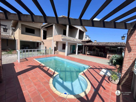 Casa com 5 Quartos à Venda, 400 m² em Itapebussu - Guarapari