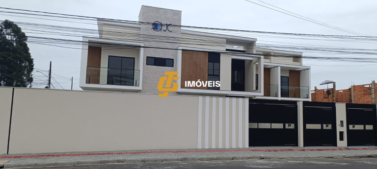 Sobrado com 2 Quartos à Venda, 72 m² em Santa Regina  - Camboriú