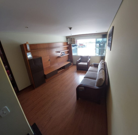 Imagem Casa com 3 Quartos à Venda, 210 m² em Guaíra - Curitiba