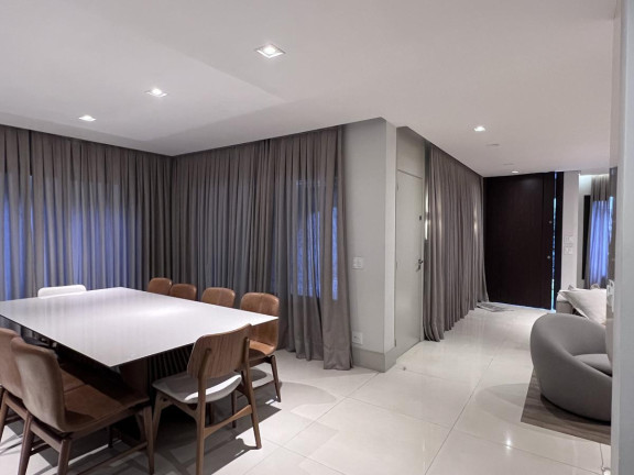 Imagem Casa com 3 Quartos à Venda, 250 m² Imagem Casa com 3 Quartos à Venda, 250 m²