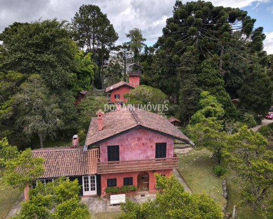 Imagem Imóvel com 3 Quartos à Venda, 950 m² em Região Do Toriba - Campos Do Jordão Imagem Imóvel com 3 Quartos à Venda, 950 m² em Região Do Toriba - Campos Do Jordão