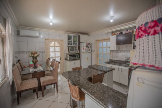 Imagem Casa com 6 Quartos à Venda, 293 m² em Campos Novos - Campos Novos