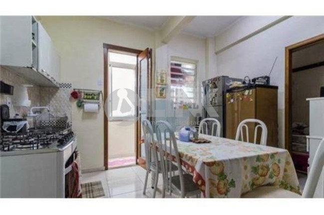 Imagem Apartamento com 3 Quartos à Venda, 150 m² em Farroupilha - Porto Alegre Imagem Apartamento com 3 Quartos à Venda, 150 m² em Farroupilha - Porto Alegre