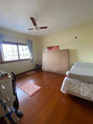 Imagem Casa com 4 Quartos à Venda, 315 m² em Trindade - Florianópolis Imagem Casa com 4 Quartos à Venda, 315 m² em Trindade - Florianópolis