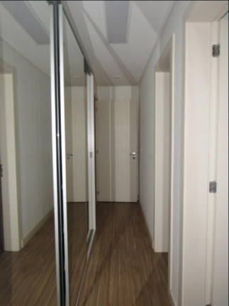 Imagem Apartamento com 3 Quartos para Alugar, 130 m² em Petrópolis - Porto Alegre Imagem Apartamento com 3 Quartos para Alugar, 130 m² em Petrópolis - Porto Alegre