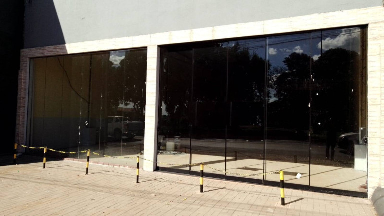 Imóvel Comercial à Venda, 400 m² em Arapongas
