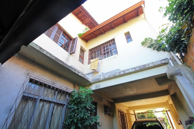 Imagem Casa com 4 Quartos à Venda, 300 m² em Glória - Porto Alegre