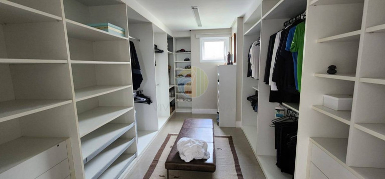 Imagem Apartamento com 4 Quartos à Venda, 411 m² em Praia Do Estaleiro - Balneário Camboriú Imagem Apartamento com 4 Quartos à Venda, 411 m² em Praia Do Estaleiro - Balneário Camboriú