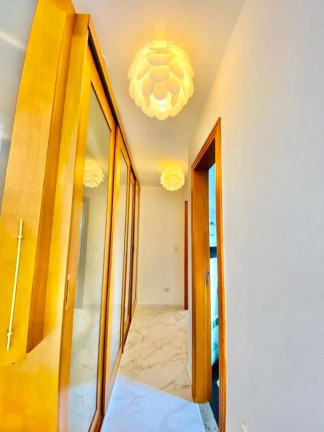 Imagem Casa com 3 Quartos à Venda, 250 m² em Mercês - Curitiba Imagem Casa com 3 Quartos à Venda, 250 m² em Mercês - Curitiba