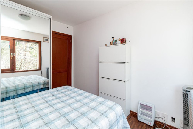 Imagem Imóvel com 3 Quartos à Venda, em Rio Branco - Porto Alegre Imagem Imóvel com 3 Quartos à Venda, em Rio Branco - Porto Alegre