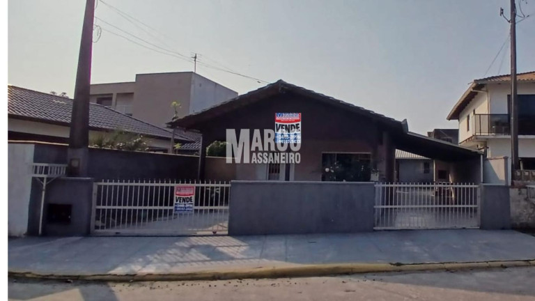 Casa com 6 Quartos à Venda, 276 m² em Centro - Balneário Barra Do Sul