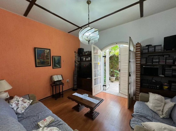 Imagem Casa com 3 Quartos à Venda, 130 m² em Centro - Jundiaí Imagem Casa com 3 Quartos à Venda, 130 m² em Centro - Jundiaí