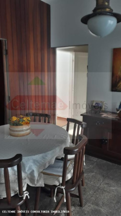 Imagem Casa com 4 Quartos à Venda, 176 m² em Centro - Taubaté Imagem Casa com 4 Quartos à Venda, 176 m² em Centro - Taubaté