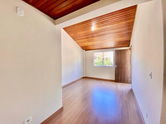 Imagem Casa com 3 Quartos à Venda, 63 m² em Portão - Curitiba
