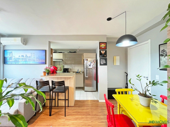 Imagem Apartamento com 2 Quartos à Venda, 49 m² em Cristal - Porto Alegre Imagem Apartamento com 2 Quartos à Venda, 49 m² em Cristal - Porto Alegre