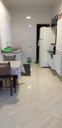 Imagem Casa com 2 Quartos para Temporada, 150 m² em Praia Da Lagoinha - Ubatuba