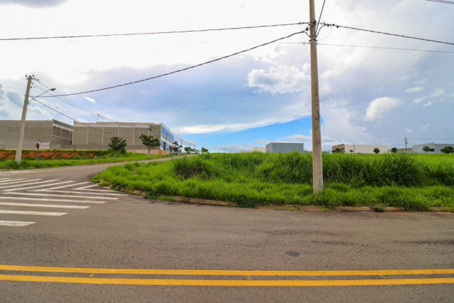 Imagem Terreno à Venda, 1.000 m² em Centro Industrial E Tecnológico De Santa Bárbara D'oeste - Santa Bárbara D'oeste Imagem Terreno à Venda, 1.000 m² em Centro Industrial E Tecnológico De Santa Bárbara D'oeste - Santa Bárbara D'oeste