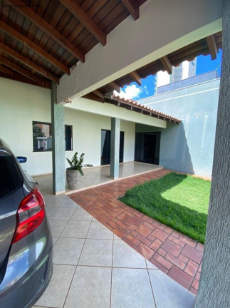 Imagem Imóvel com 3 Quartos à Venda,  em Centro - Sinop