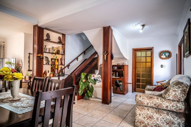 Imagem Casa com 3 Quartos à Venda, 247 m² em Jardim Planalto - Porto Alegre