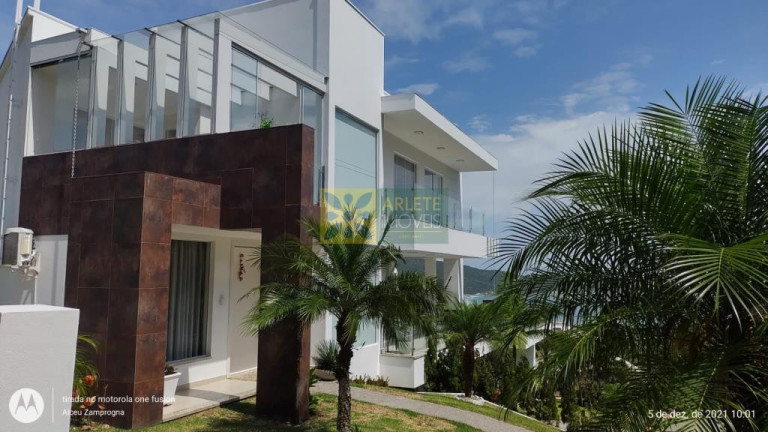 Imagem Casa com 4 Quartos à Venda, 513 m² em Centro - Bombinhas