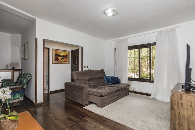 Imagem Casa com 4 Quartos à Venda, 363 m² em Jardim Itu - Porto Alegre