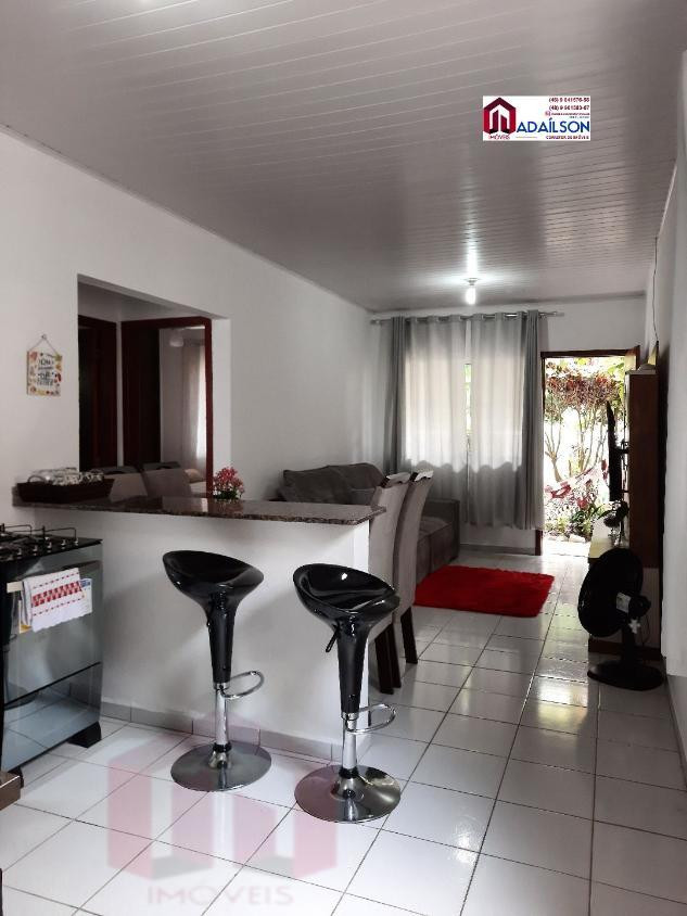Imagem Imóvel com 2 Quartos à Venda, 200 m² Imagem Imóvel com 2 Quartos à Venda, 200 m²