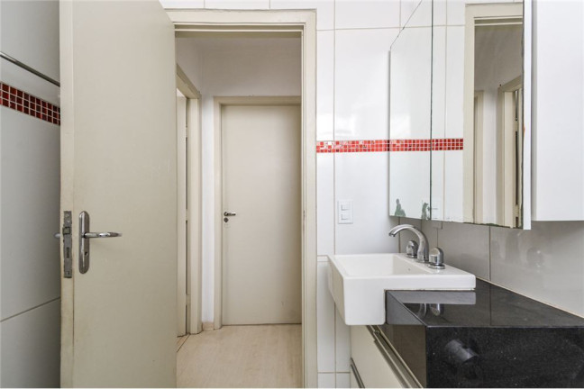 Imagem Imóvel com 2 Quartos à Venda,  em Interlagos - São Paulo
