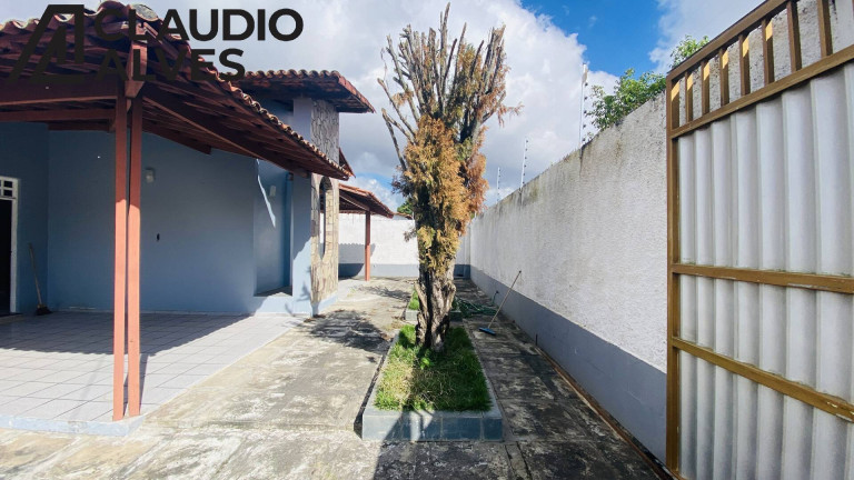 Imagem Casa com 5 Quartos à Venda, 200 m² em Caseb - Feira De Santana Imagem Casa com 5 Quartos à Venda, 200 m² em Caseb - Feira De Santana