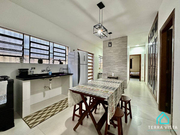 Imagem Casa com 3 Quartos à Venda, 300 m² Imagem Casa com 3 Quartos à Venda, 300 m²